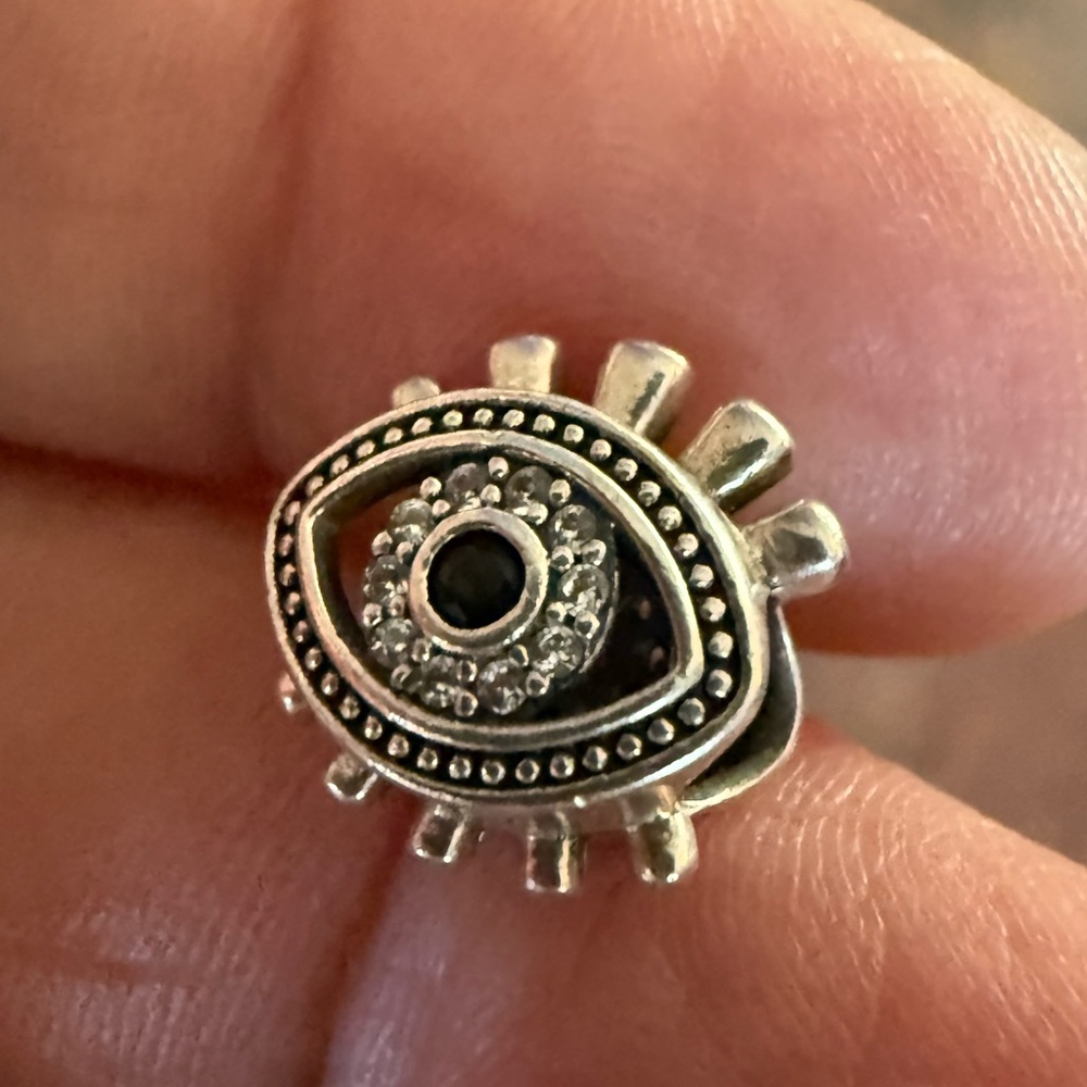 Silver Eye Design Stud Earring - image 6